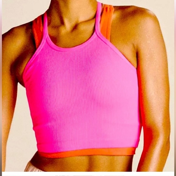 Free People Movement Happiness Runs Long Crop Tank HOT PINK Size XS/S NWT - Picture 1 of 8